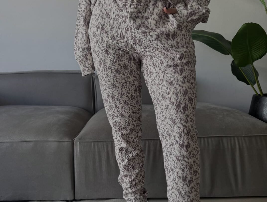 Pantalón de Micropanal.