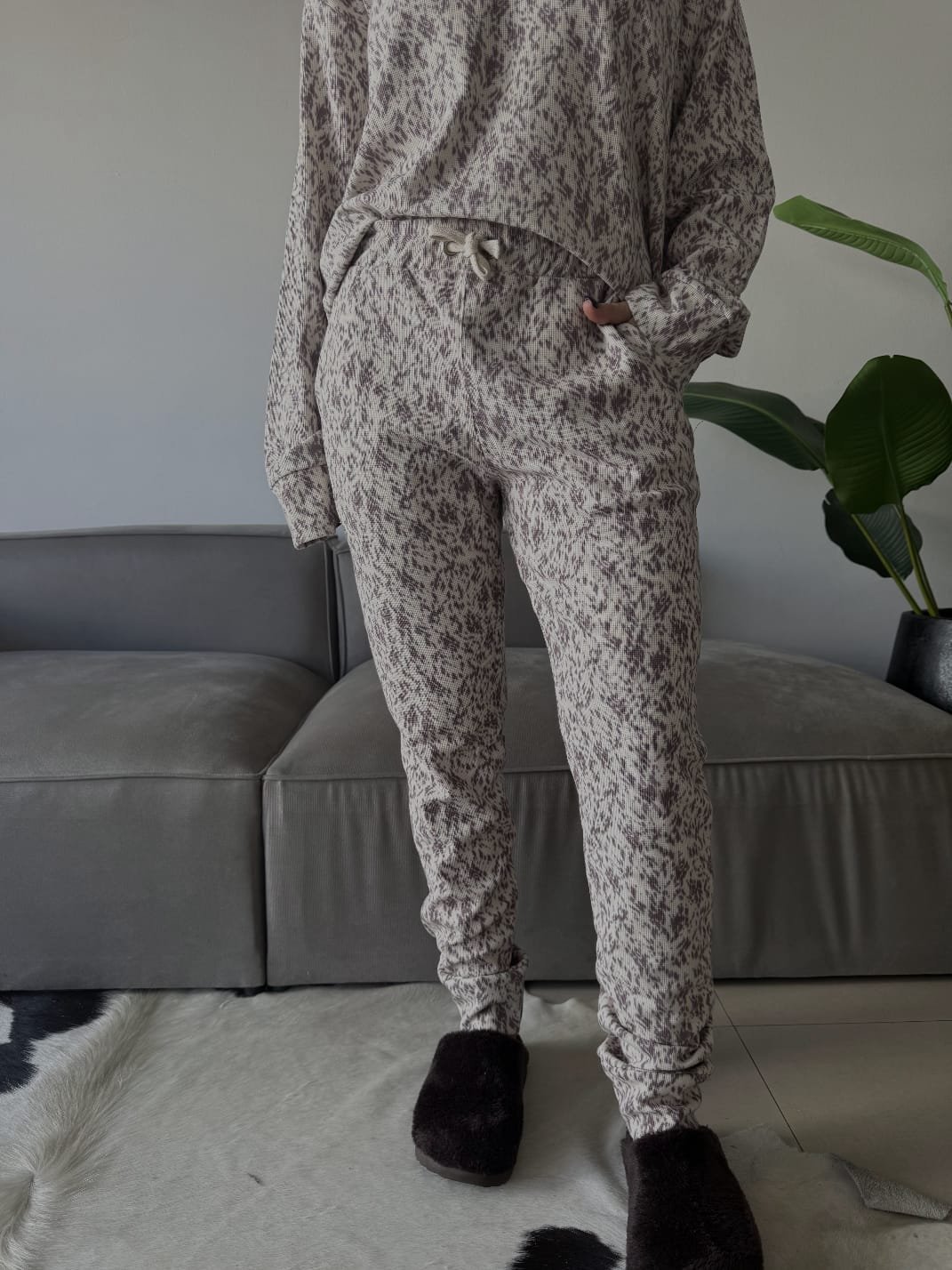 Pantalón de Micropanal.